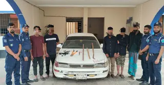 ডাকাতির প্রস্তুতিকালে প্রাইভেট কার ও সরঞ্জামসহ গ্রেপ্তার ৫